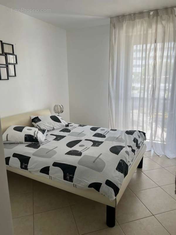 Appartement à VILLENEUVE-LOUBET