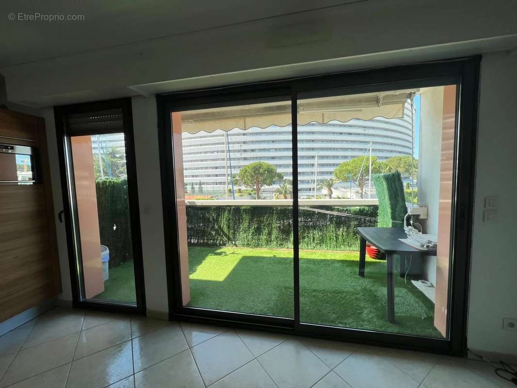 Appartement à VILLENEUVE-LOUBET