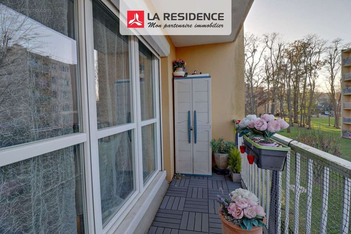 Appartement à VERNEUIL-SUR-SEINE