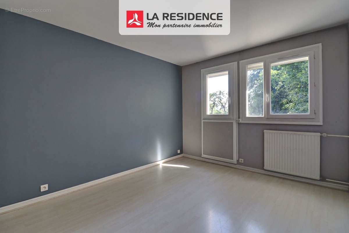 Appartement à VERNEUIL-SUR-SEINE