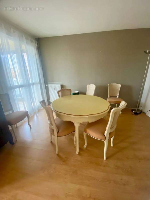 Appartement à MONTCEAU-LES-MINES