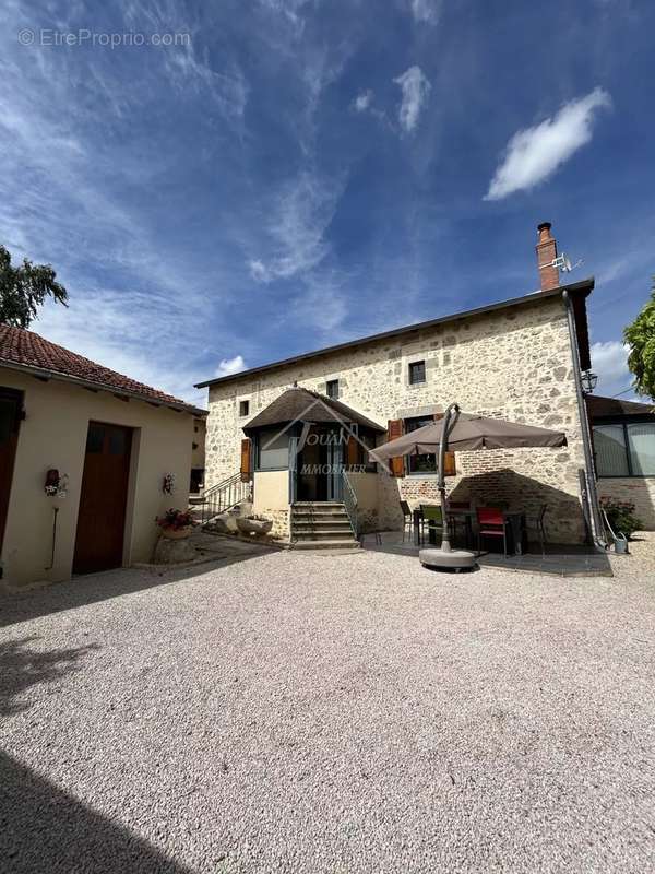 Maison à SAINT-POURCAIN-SUR-SIOULE