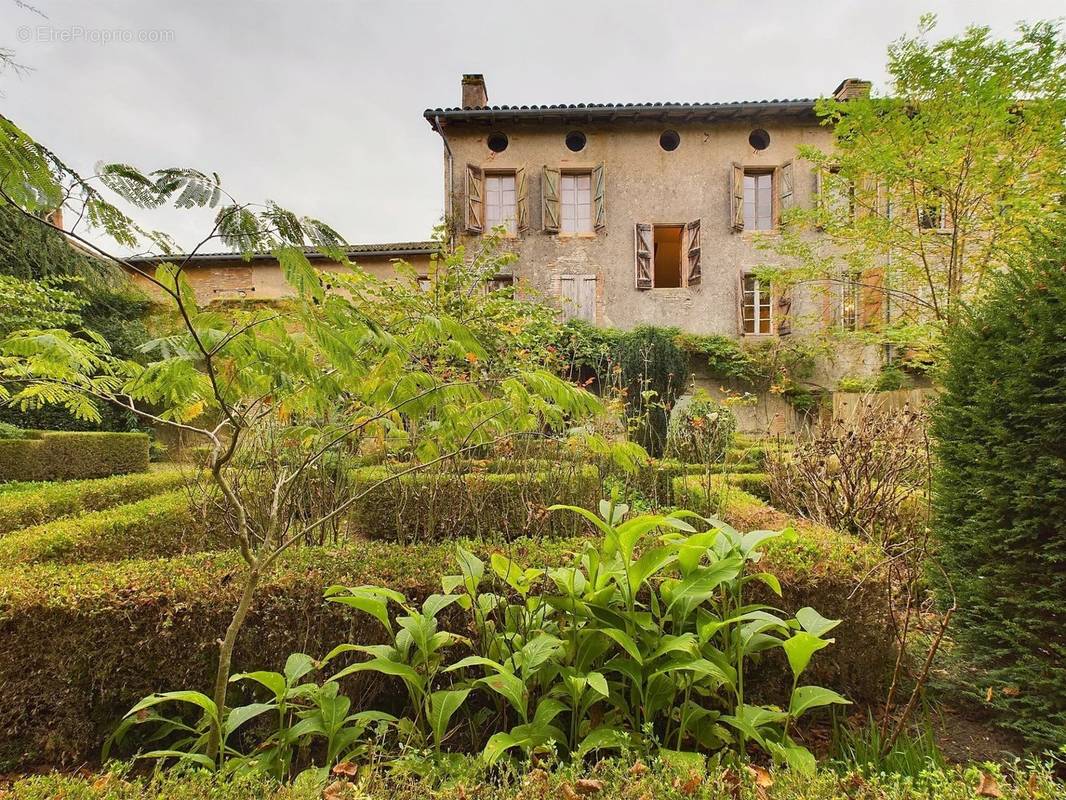 Maison à SALVAGNAC