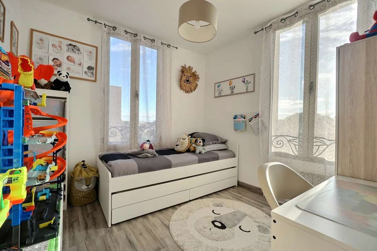 Appartement à VALLAURIS