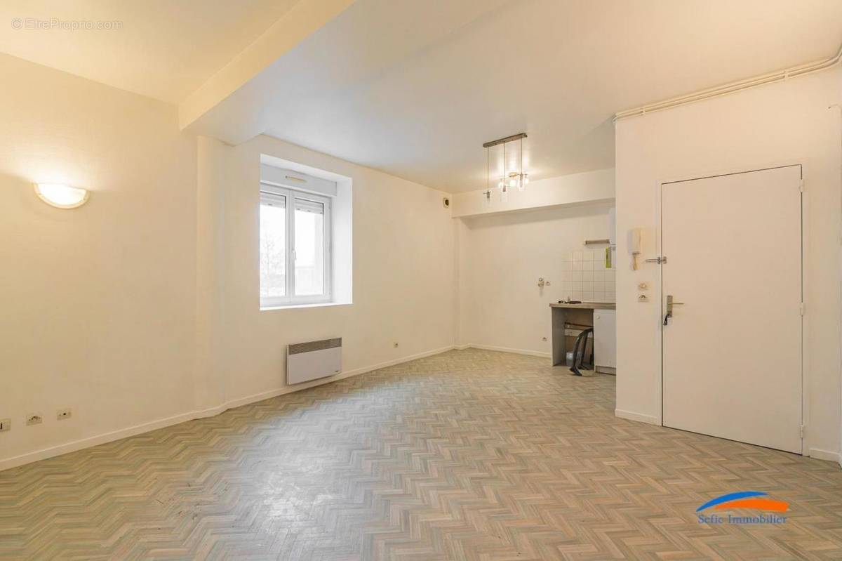   - Appartement à REIMS