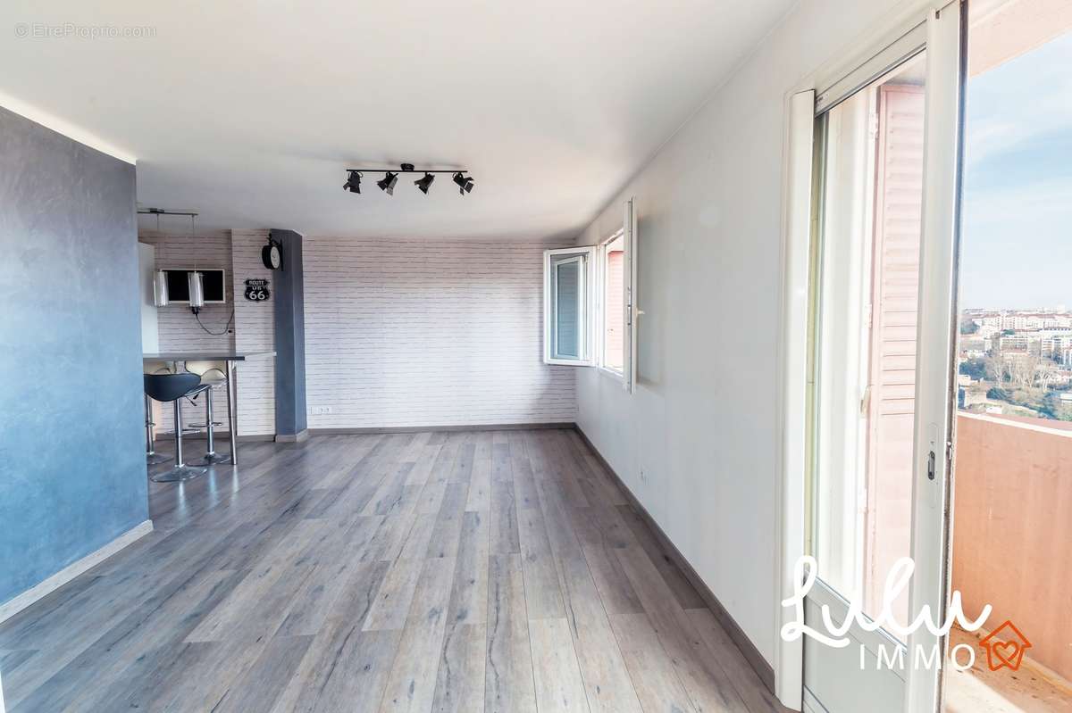 Appartement à LYON-9E