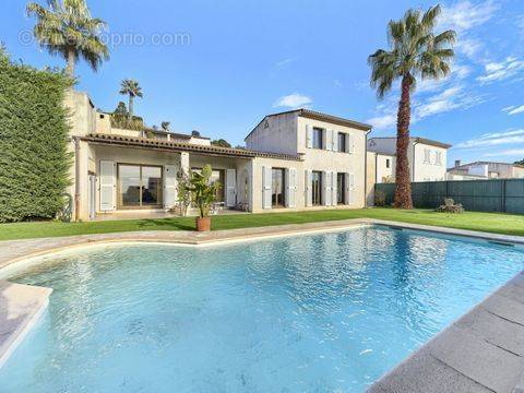 Maison à VILLENEUVE-LOUBET