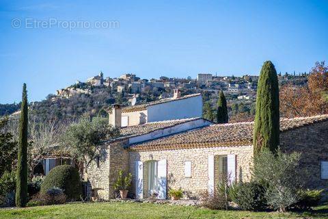 Maison à GORDES