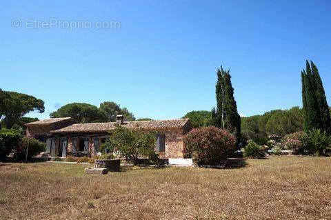 Maison à PUGET-SUR-ARGENS