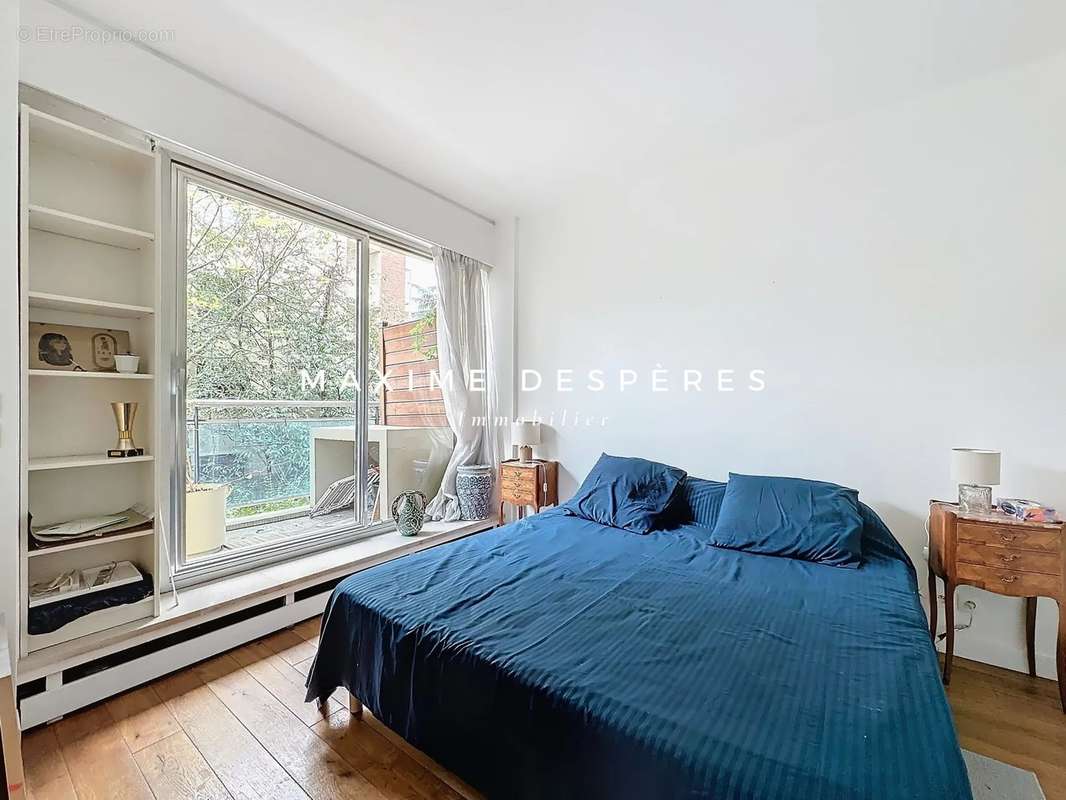 Appartement à NEUILLY-SUR-SEINE