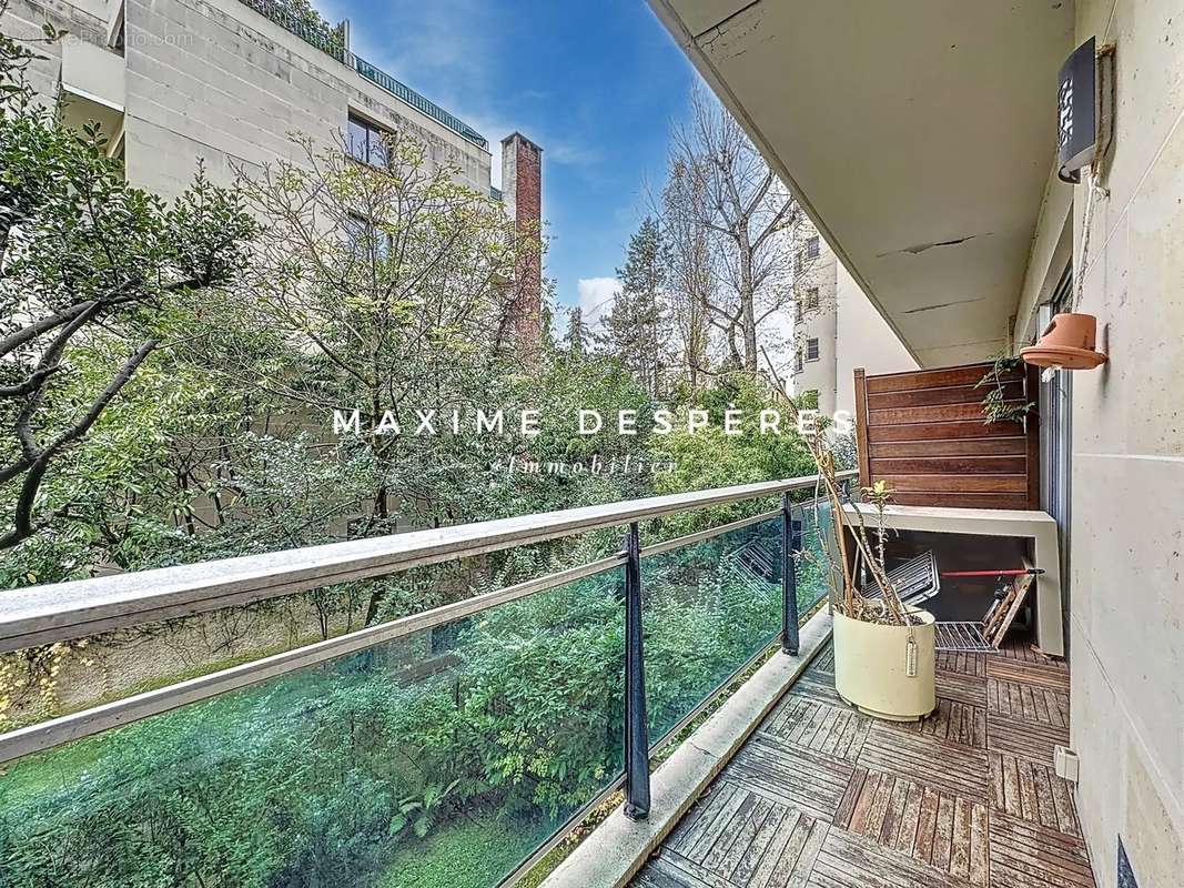 Appartement à NEUILLY-SUR-SEINE