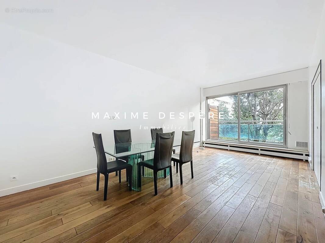 Appartement à NEUILLY-SUR-SEINE