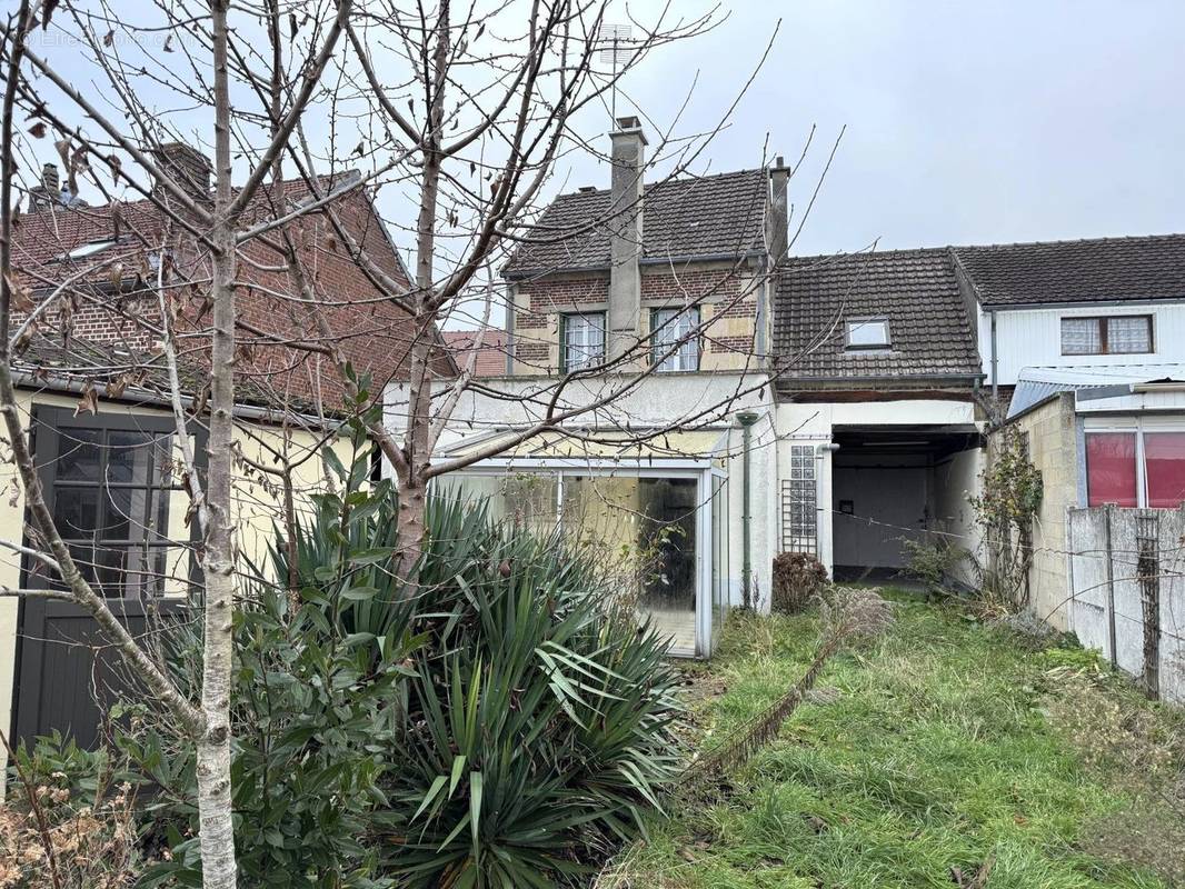 Maison à LACROIX-SAINT-OUEN