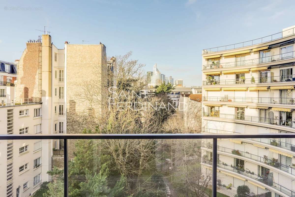 Appartement à NEUILLY-SUR-SEINE