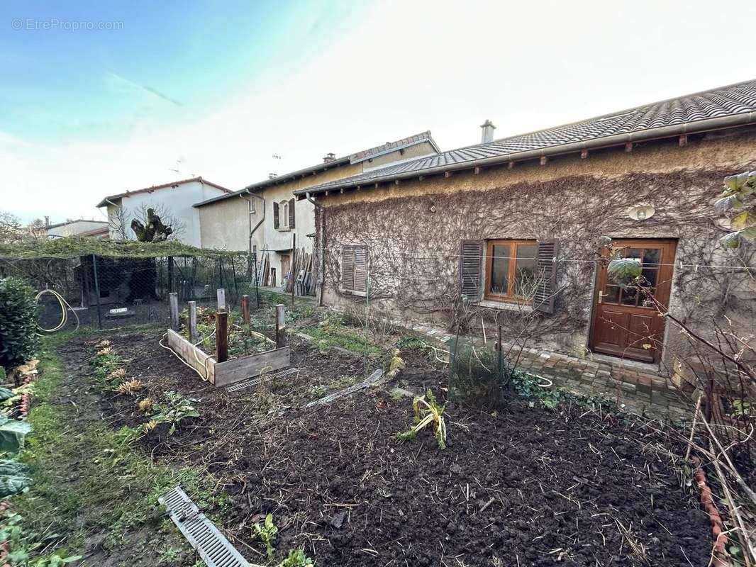 Appartement à CORCELLES-EN-BEAUJOLAIS