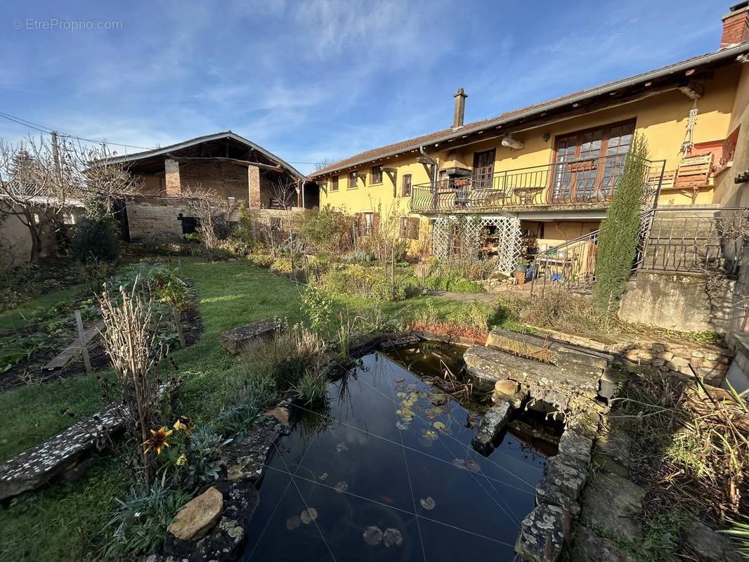 Appartement à CORCELLES-EN-BEAUJOLAIS