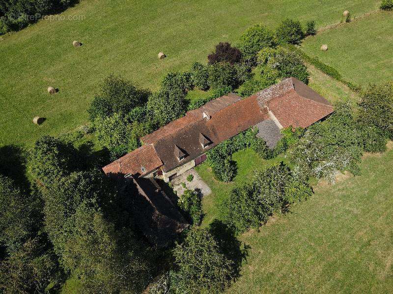 Maison à PRESSIGNAC-VICQ