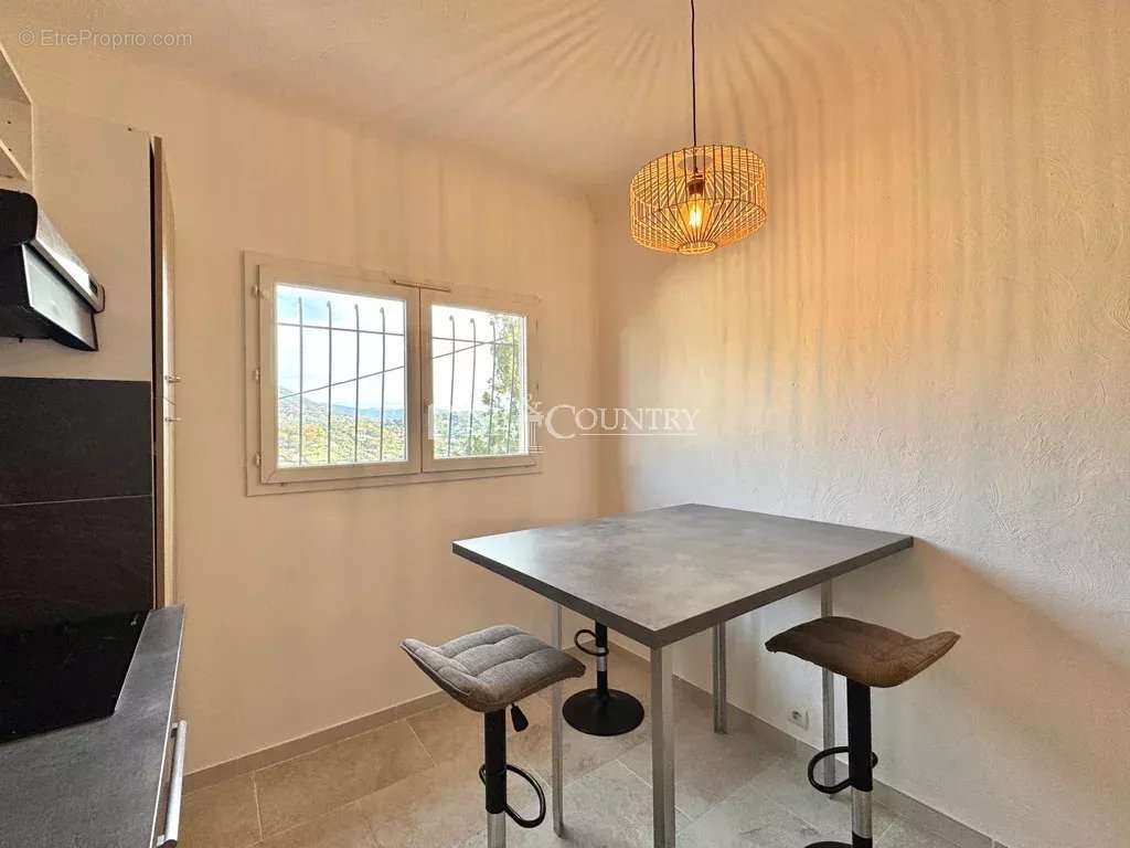 Appartement à VENCE