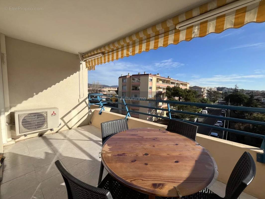 Appartement à FREJUS