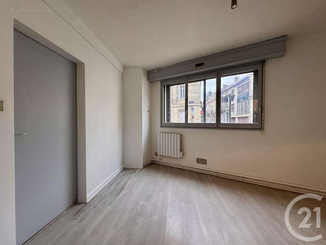 Appartement à BORDEAUX