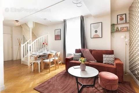 Appartement à PARIS-3E