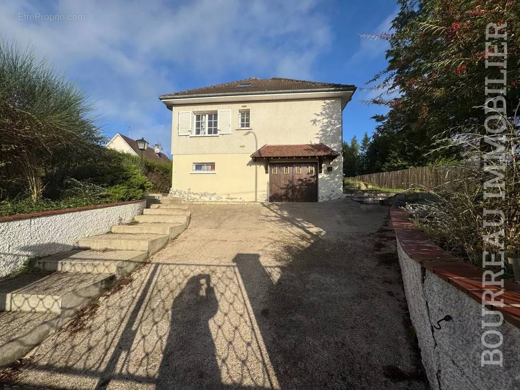 Maison à JOIGNY