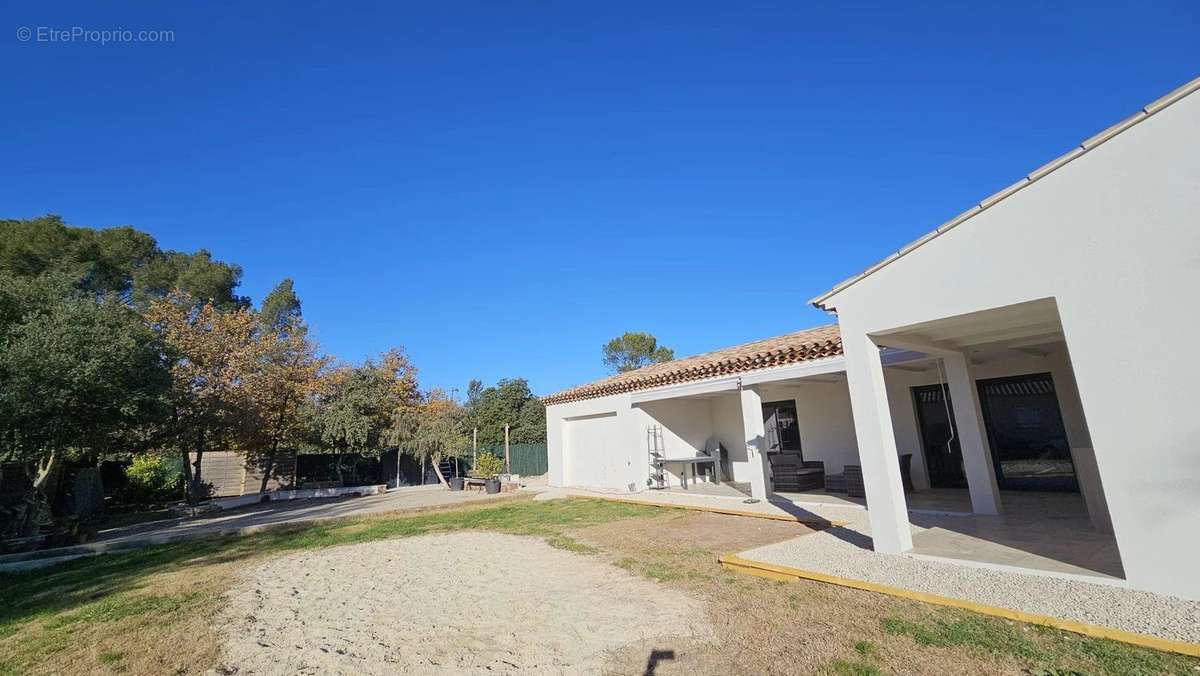 Maison à LE CANNET-DES-MAURES