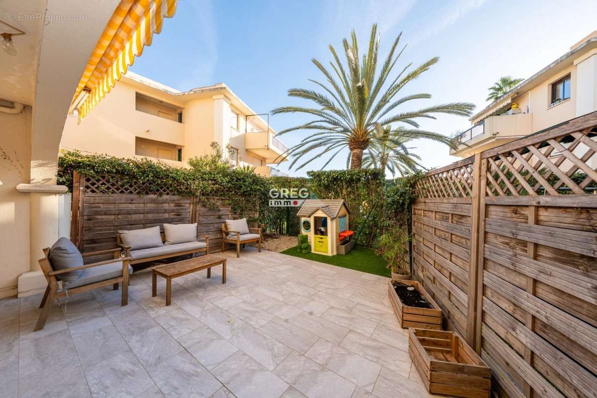 Appartement à VILLENEUVE-LOUBET