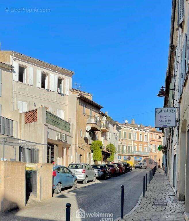 Centre ville de Cogolin - Maison à COGOLIN