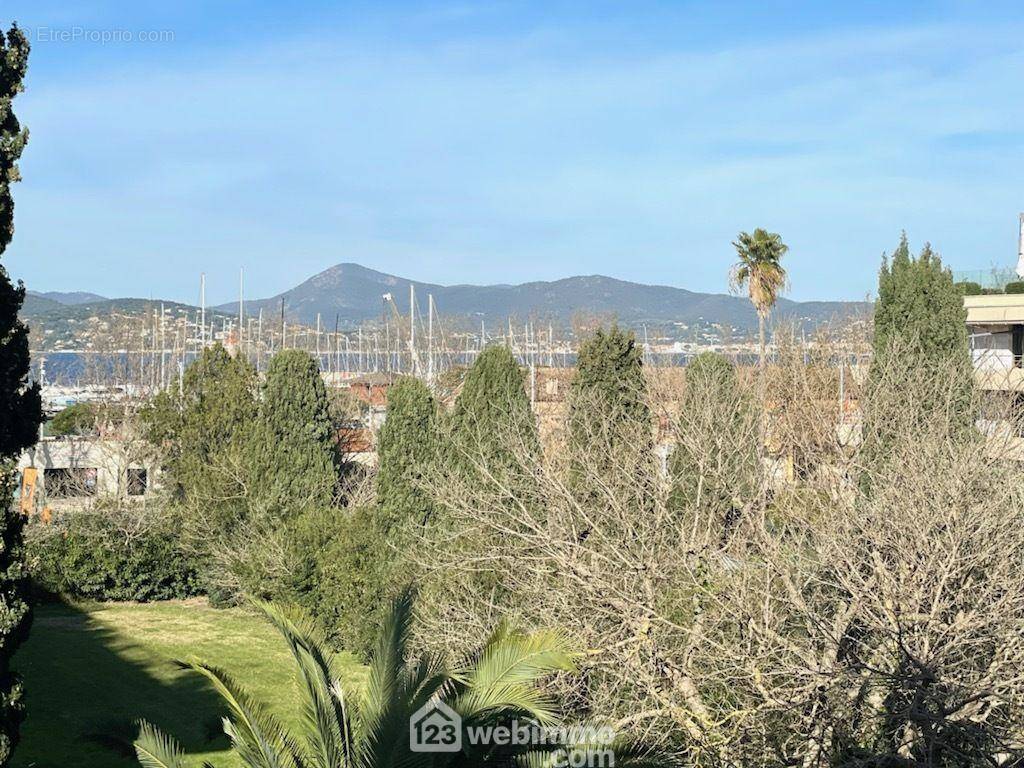 Belle vue jusqu&#039;à la mer dans un magnifique environnement - Appartement à SAINT-TROPEZ