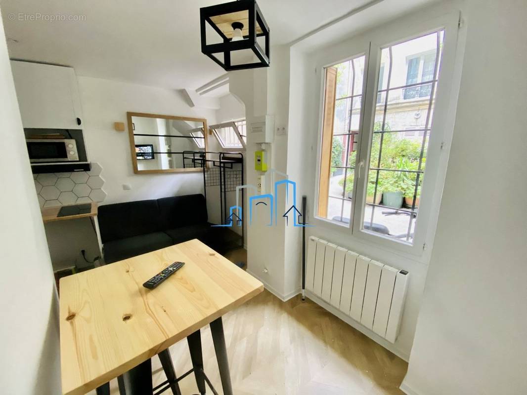 Appartement à PARIS-18E