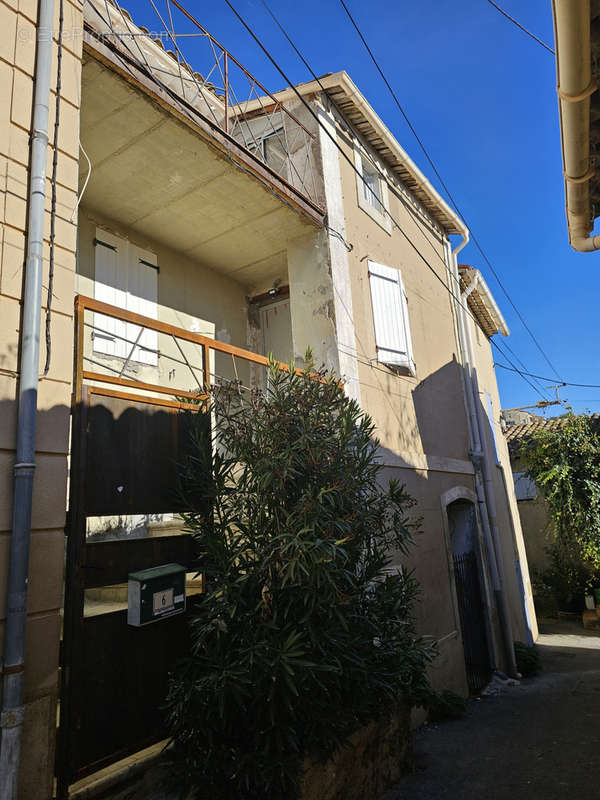 Maison à CABRIERES-D&#039;AIGUES