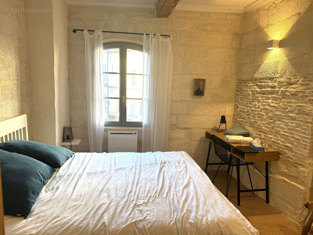 Appartement à VILLENEUVE-LES-AVIGNON