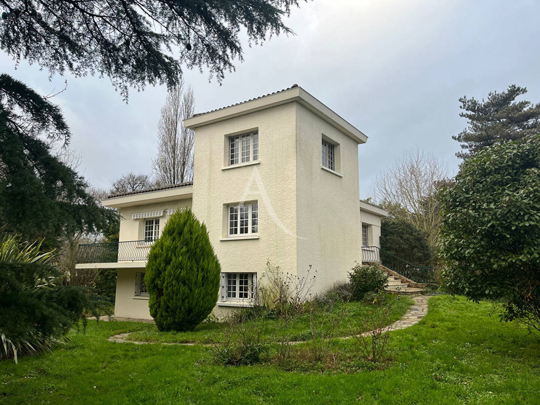 Maison à L&#039;AIGUILLON-SUR-VIE