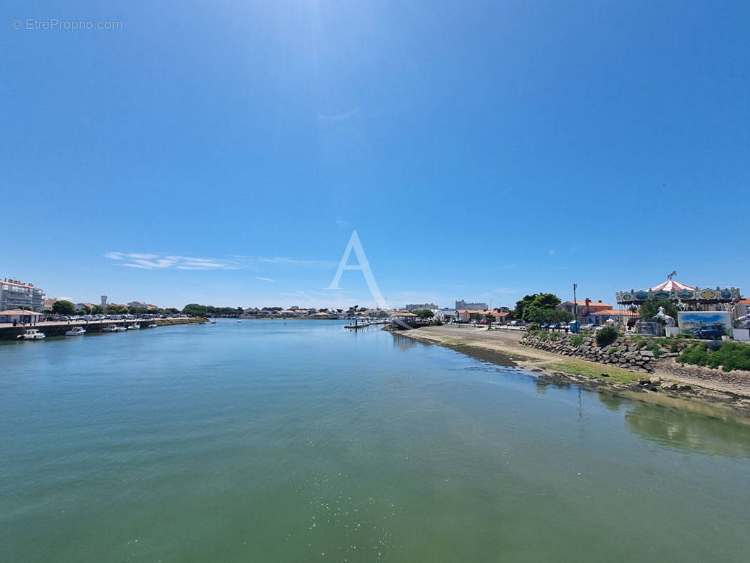 Commerce à SAINT-GILLES-CROIX-DE-VIE