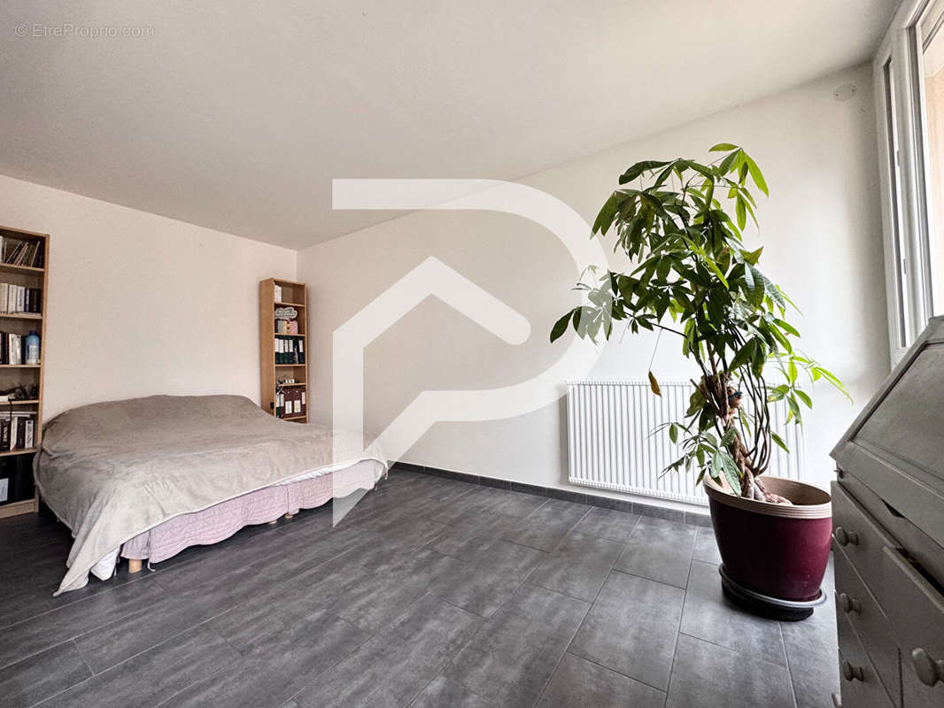 Appartement à EPINAY-SUR-SEINE