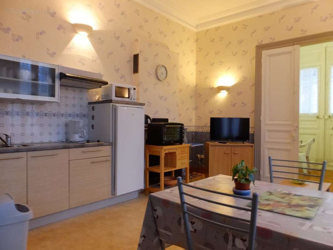 Appartement à NERIS-LES-BAINS