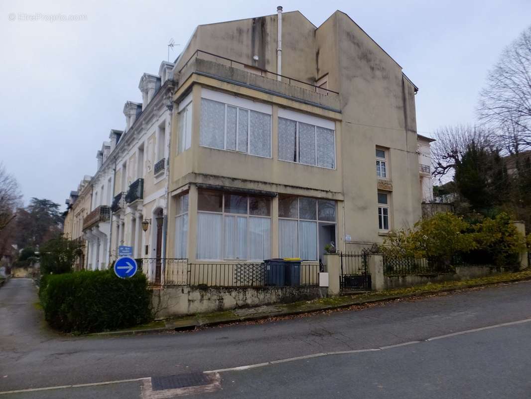 Appartement à NERIS-LES-BAINS