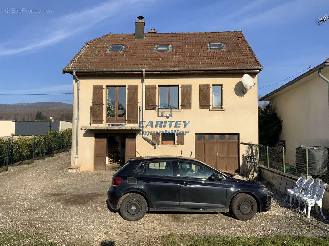 Maison à CHAMPAGNEY