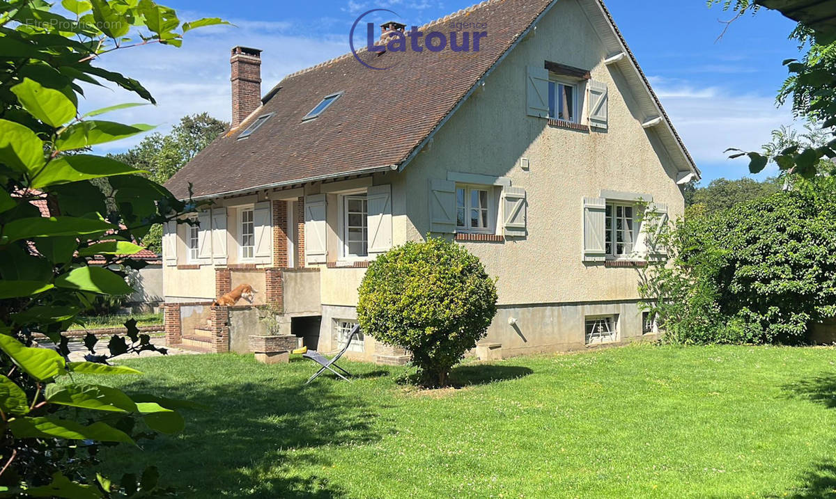 Maison à CHATEAUNEUF-EN-THYMERAIS