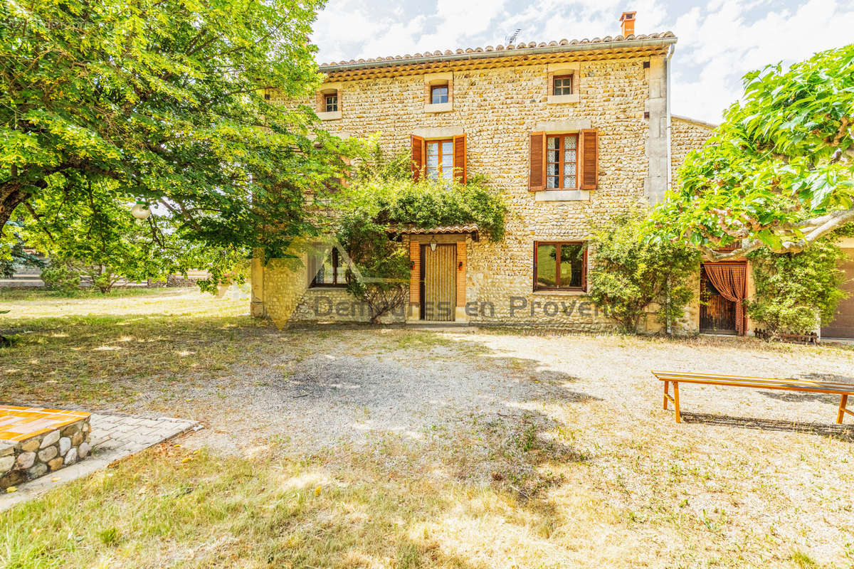 Maison à BUISSON