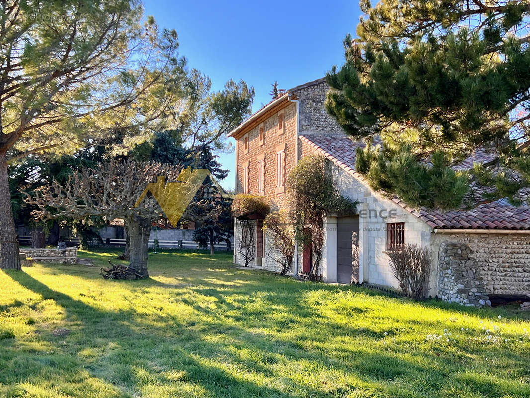 Maison à BUISSON