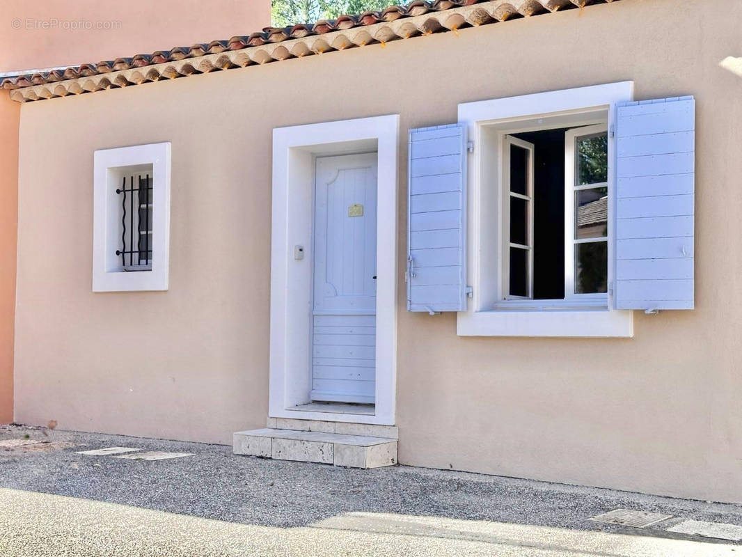 Appartement à FAYENCE