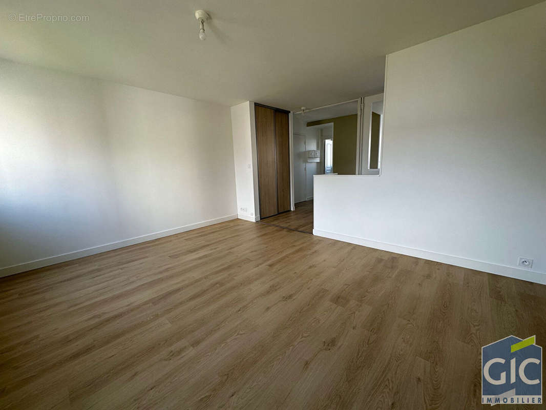 Appartement à HEROUVILLE-SAINT-CLAIR