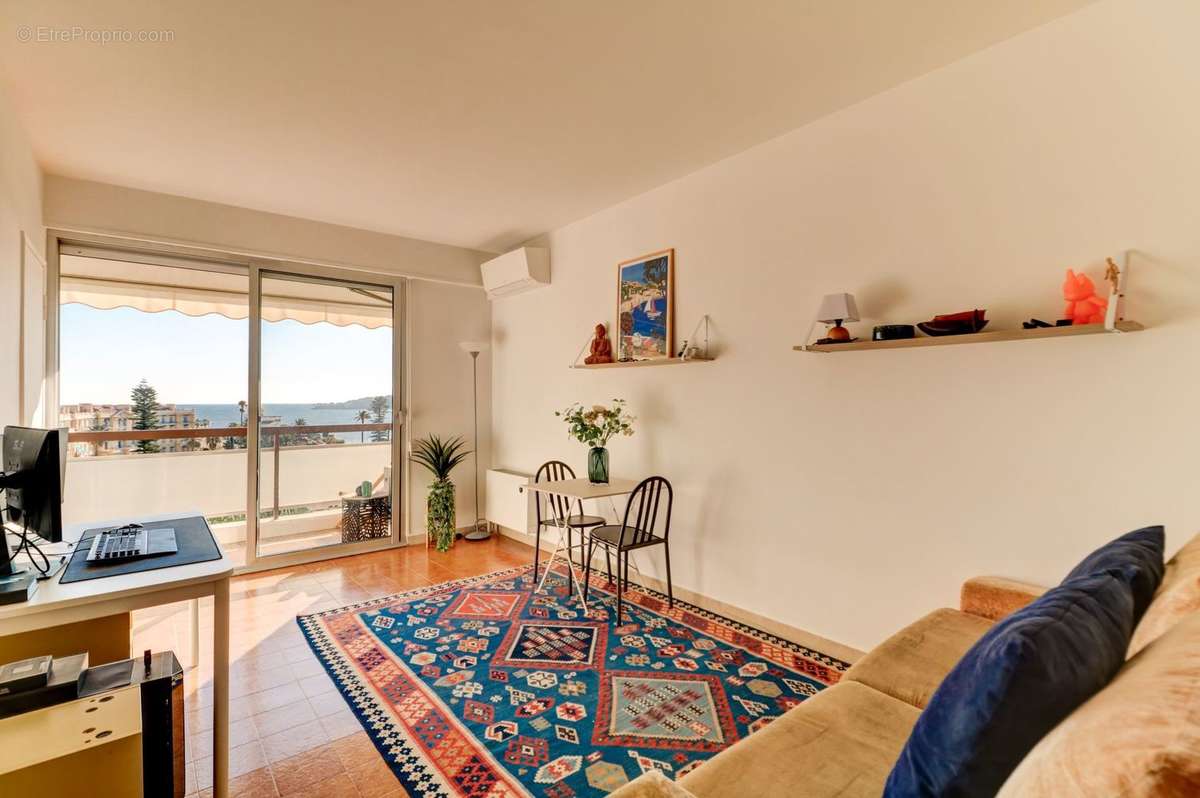 Appartement à BEAULIEU-SUR-MER