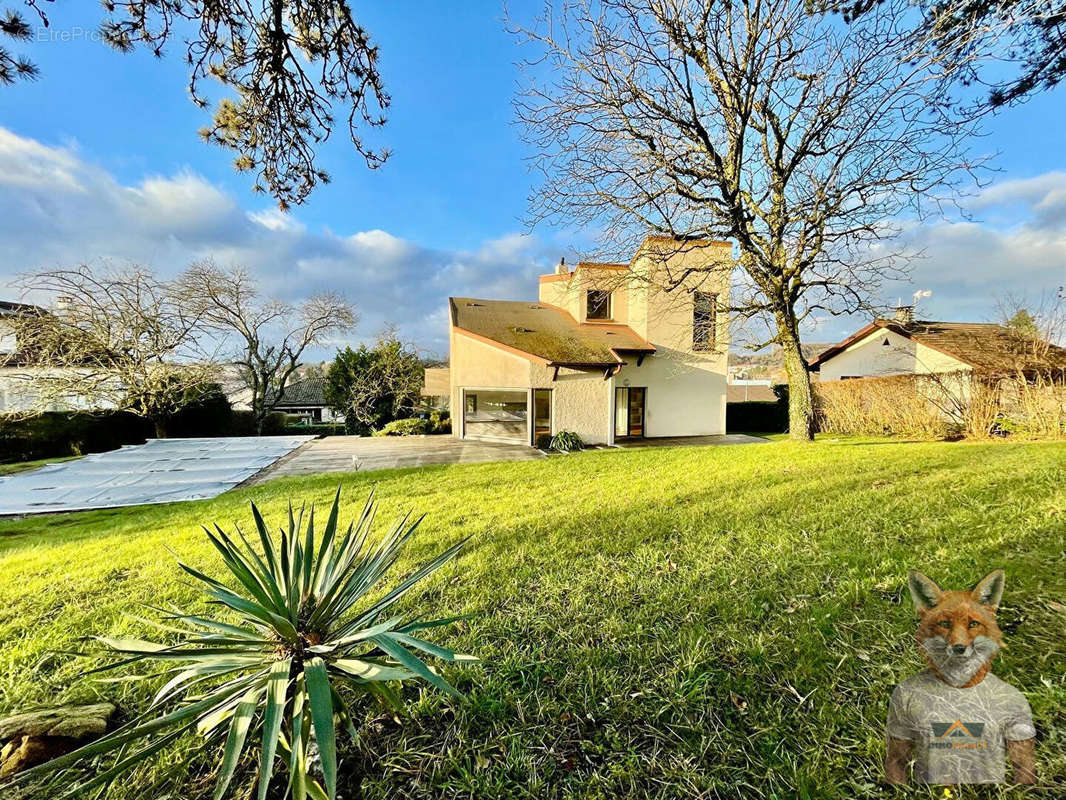 Maison à ECOLE-VALENTIN