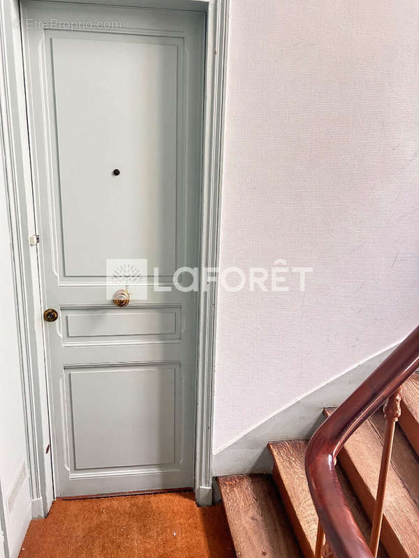 Appartement à PARIS-14E