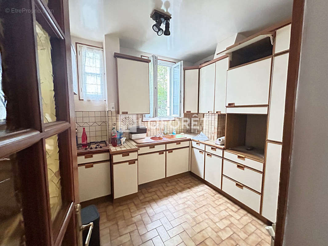 Appartement à PARIS-14E