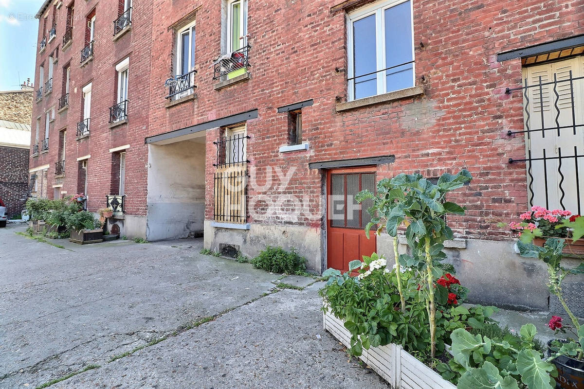 Appartement à AUBERVILLIERS