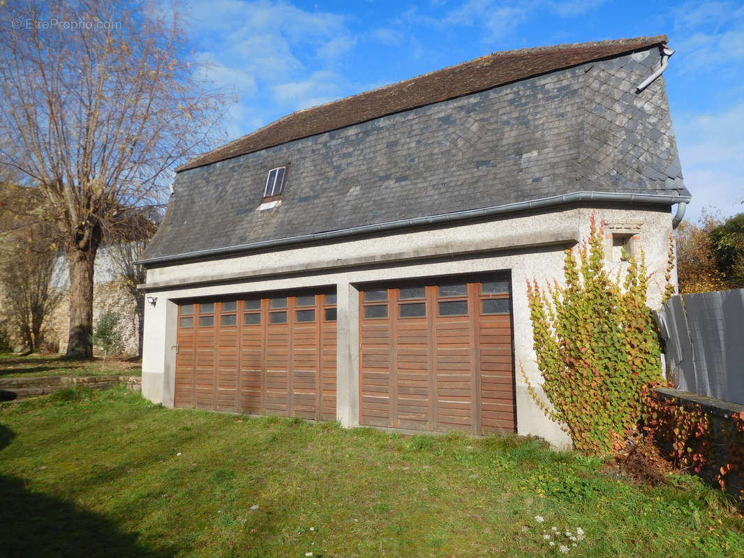 Maison à SAINT-YRIEIX-LA-PERCHE